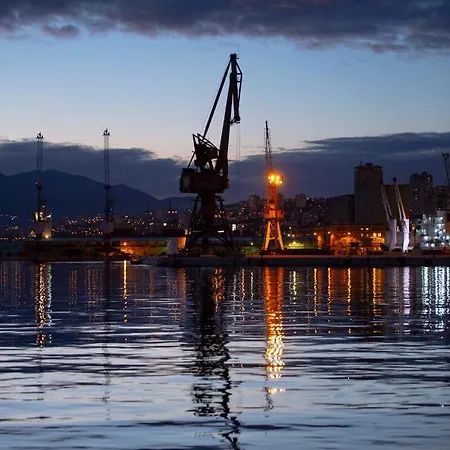 Number 1 Deluxe Appartement Rijeka