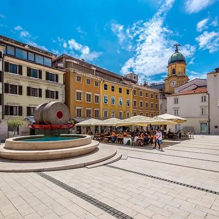 Apartment Number 1 Deluxe Rijeka